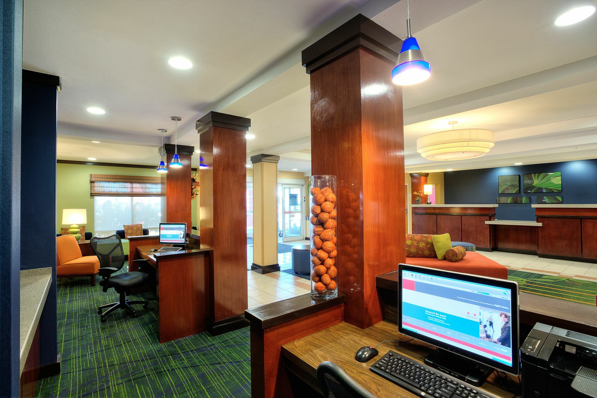 Fairfield & Hotel